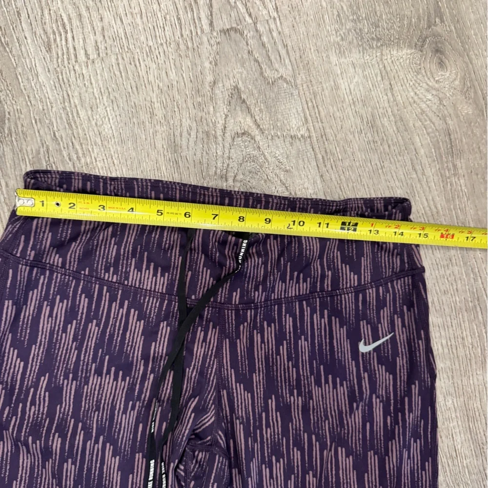 Nike Women's running Purple Patterned cropped Leggings size large - Picture 4 of 8